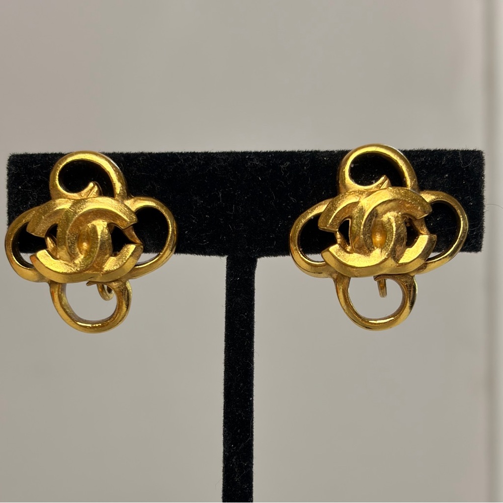 CHANEL CC Floral Clip-On Earrings